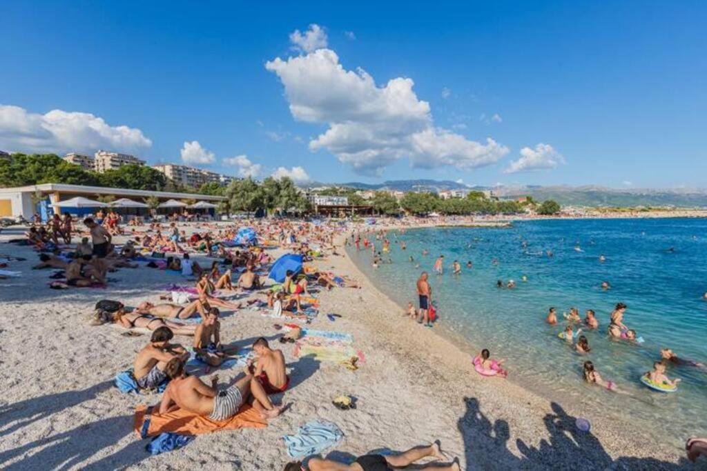 Apartment With Big Terrace Leon Σπλιτ Εξωτερικό φωτογραφία