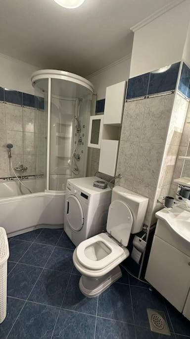 Apartment With Big Terrace Leon Σπλιτ Εξωτερικό φωτογραφία